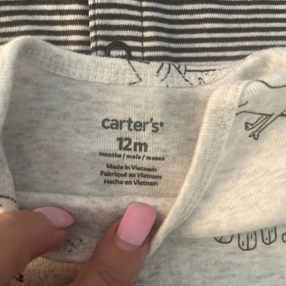 Lot Of 2 CARTERS 12 Month‎ Bodysuit